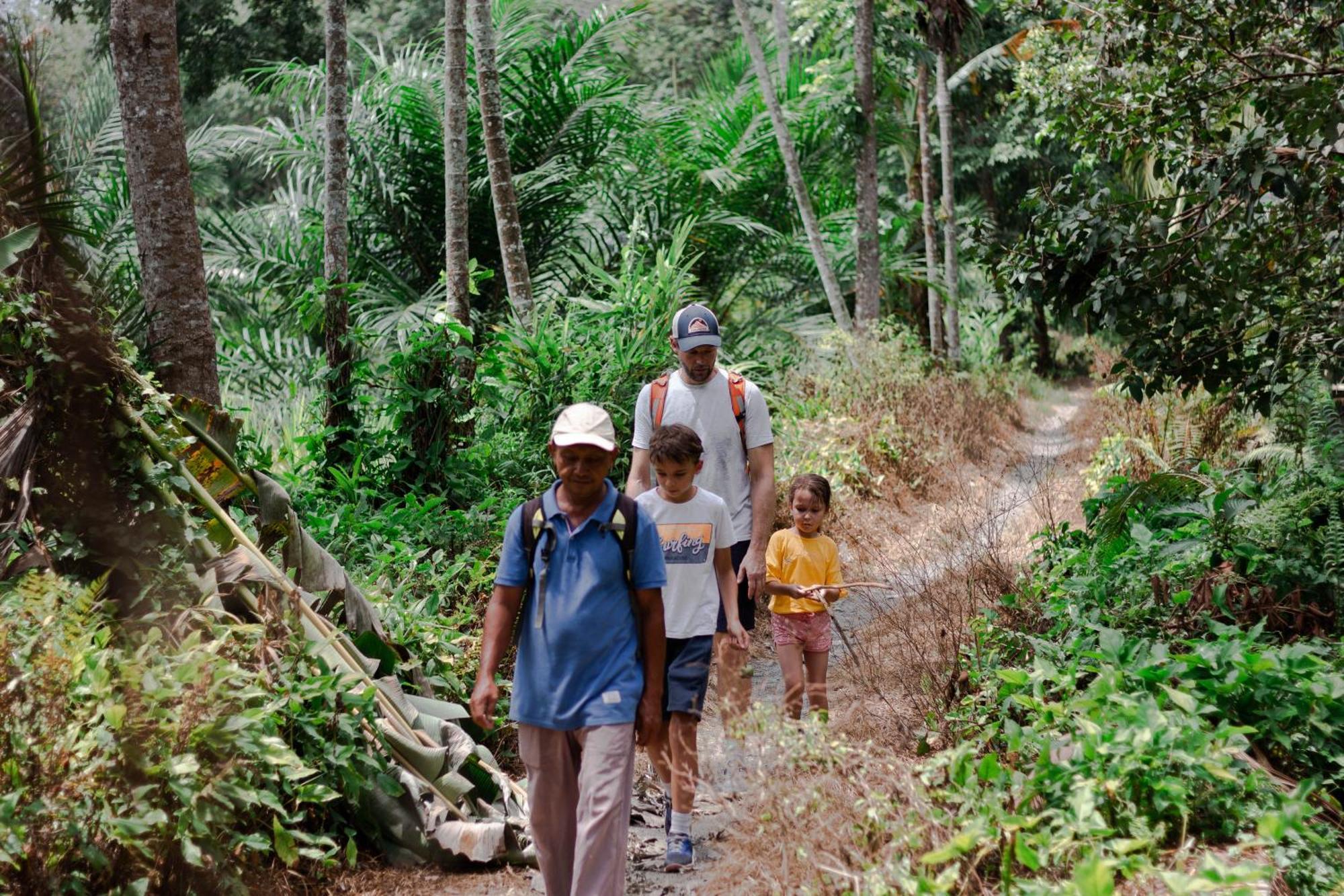 Ambow Homestay Jungle Trekking & Village Tour Bukit Lawang Luaran gambar