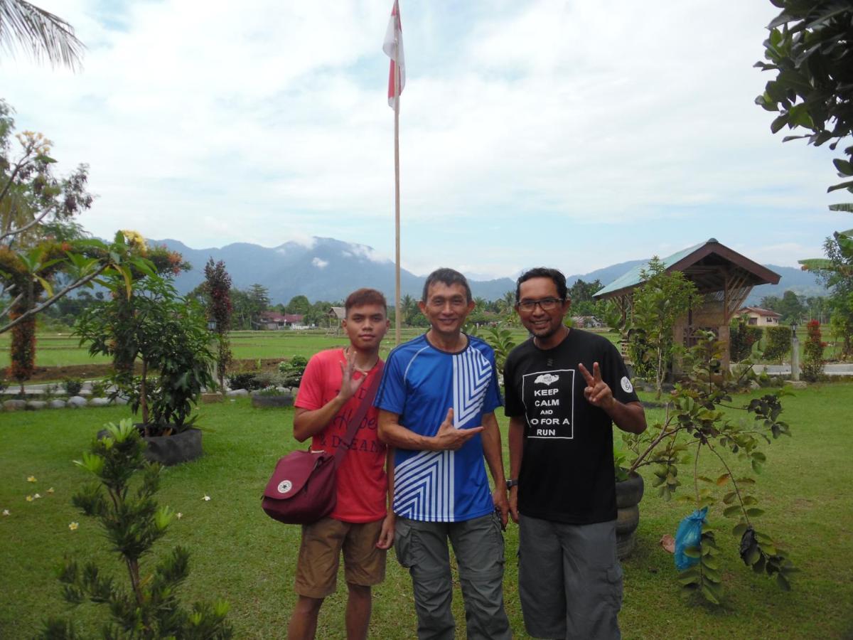 Ambow Homestay Jungle Trekking & Village Tour Bukit Lawang Luaran gambar