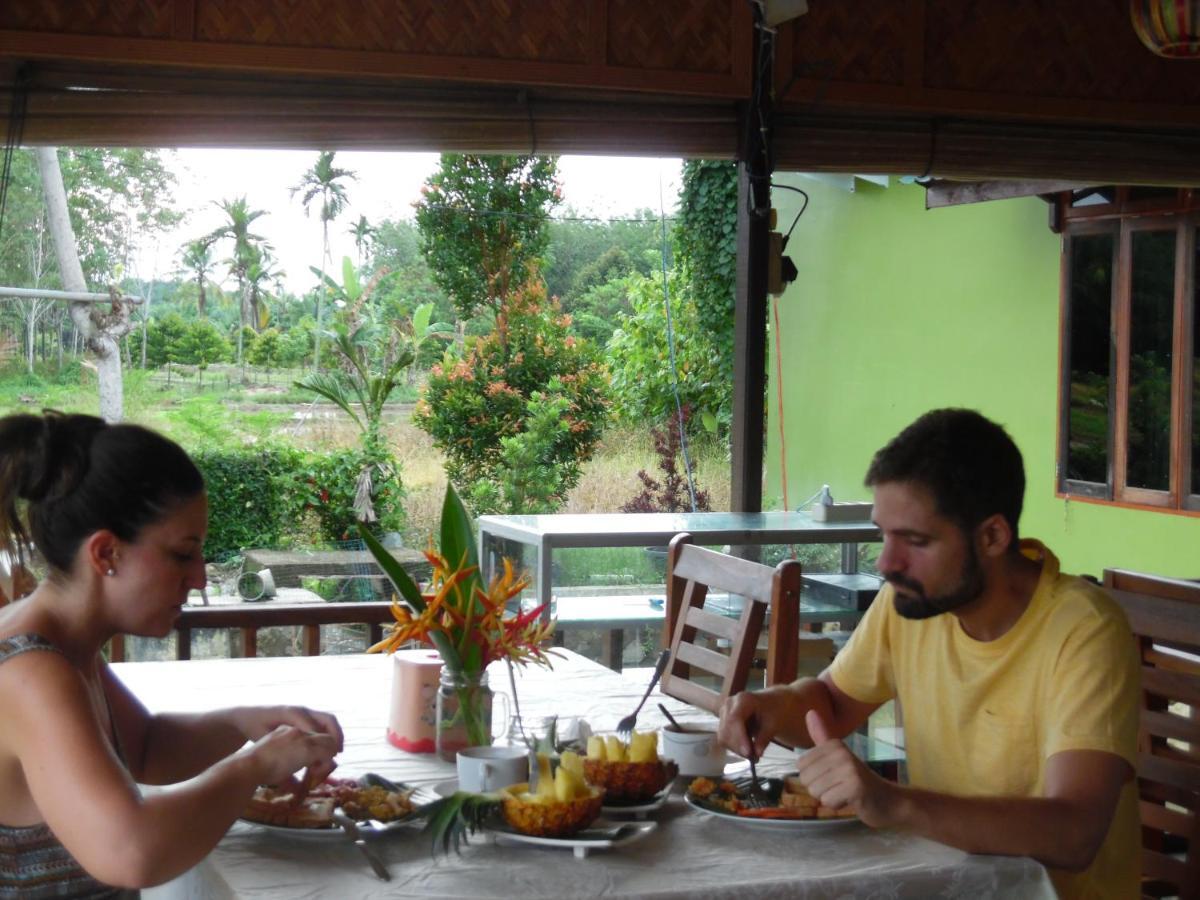 Ambow Homestay Jungle Trekking & Village Tour Bukit Lawang Luaran gambar